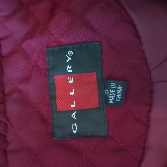 Gallery merlot wine quilted academia warm chic fall zip up barn jacket. Sz S - Picture 8 of 11